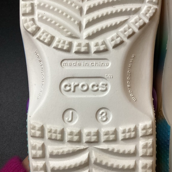 Crocs NWOT Youth Size J 3 Classic Solarized Clogs | Tie Dye Crocs| Slip On Shoes - Picture 5 of 7